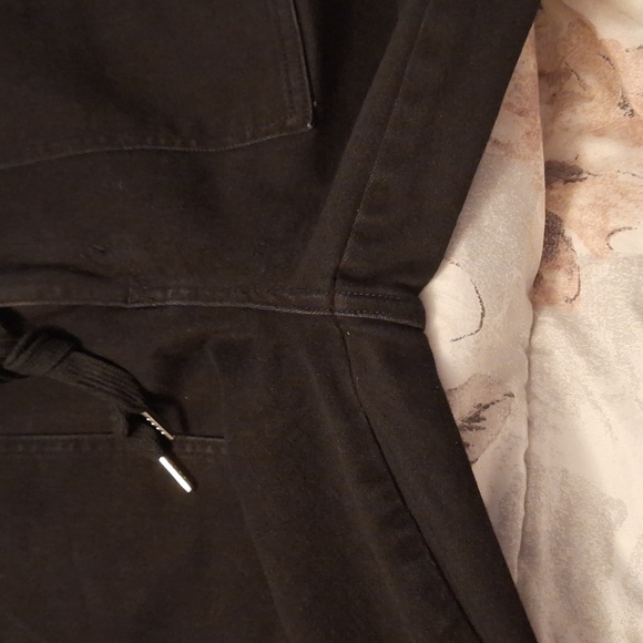 Judy Blue 7/28 Joggers - Picture 6 of 11